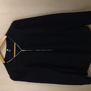 Face Face Women's Fashion size Medium zip up Blouse in black no fabric tag.